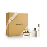  (EDT100 ML + Body Cream100ML + Roller Ball EDT 7.4ML)
Yaşama zevki gibi büyüleyici, vazgeçilmez ve çarpıcı olan DOLCE & GABBANA LIGHT BLUE çiçeksi koku ailesine aittir. .Dolce&Gabbana Light Blue ferah ve etkileyici kokusuyla gün boyu kalıcılık sağlar