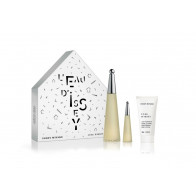 EDP 75ML + Fashion Pouch +  75ML Body Lotion
Dünyayı kendi gözüyüle yaşayan, cesaretli ve özgür ruhlu kadınların parfümü Kenzo World EDP kadın parfümü içeriğindeki çiçeksi ve ambersi notalar sayesinde oldukça kalıcı özelliğe sahip.