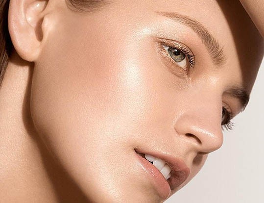 BEYAZ HAVYARLA GELEN GENÇLİK