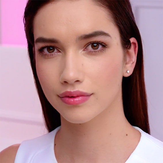 MAKYAJINI SABİTLE VE UNUT