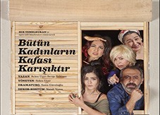 BÜTÜN KADINLARIN KAFASI KARIŞIKTIR