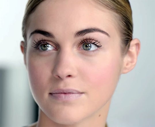 MÜKEMMEL MAKYAJ İÇİN İLK ADIM