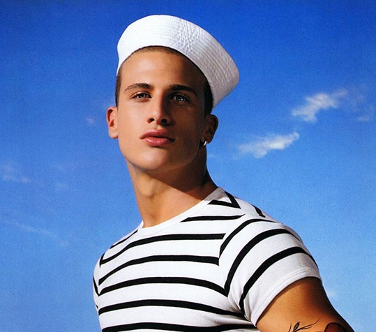 ÇAPKIN ERKEKLERE İKONİK PARFÜM