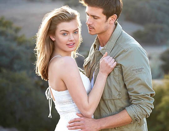 İLK GÖRÜŞTE AŞKIN BÜYÜSÜNE