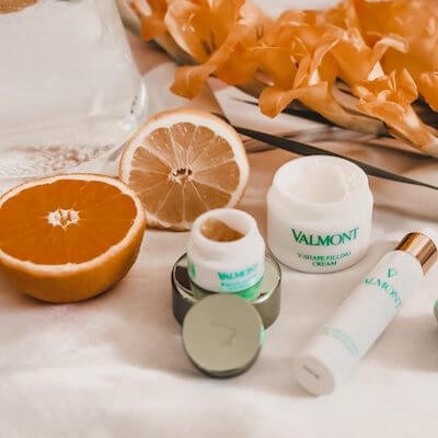 VALMONT V NEMLENDİRİCİ İLE CİLDİNİZİ UYANDIRIN