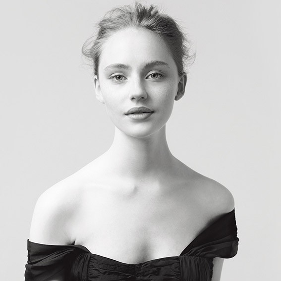 PARFÜMÜNÜ TENİNE GİY