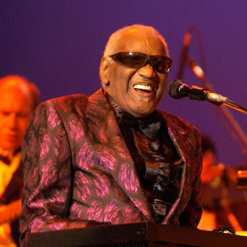 MÜZİĞİYLE DOKUNAN DAHİ