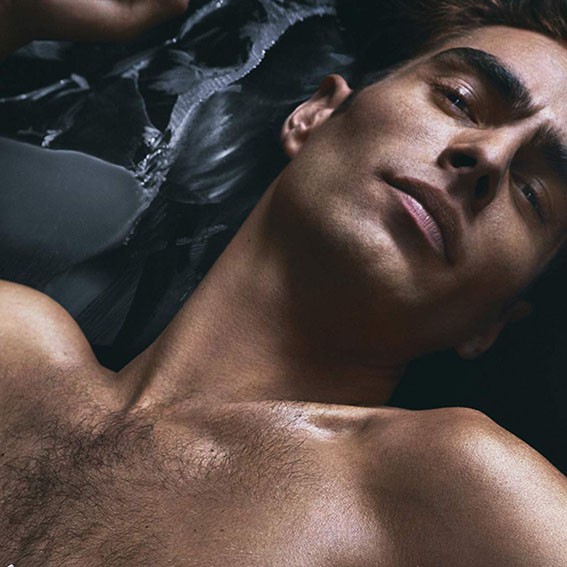 CAZİBENİN YENİ İKONU