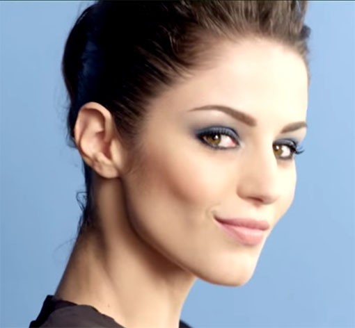 KİRPİKLERDE OLAĞANÜSTÜ HACİM