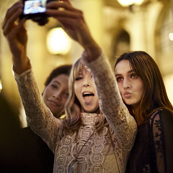 YENİ ÇAĞIN KIZINA