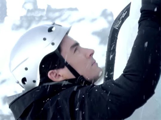 ERKEKLERİN GÖZLERİNE ÖZEL BAKIM