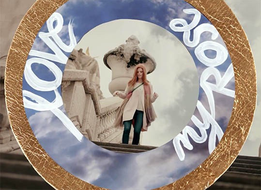 GÜL BAHÇESİNDE BAHAR