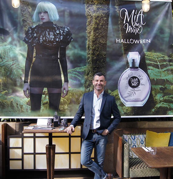 HALLOWEEN'İN YENİ PARFÜMÜ MIA ME MINE 