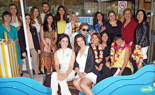 SEVİL VE CLINIQUE’TEN YAZA MERHABA