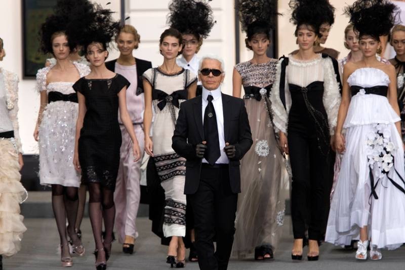 KADIN VE MODA DUAYENİ - KARL LAGERFELD 