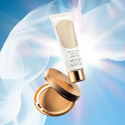 SENSAİ İLE HEM GÜNEŞİN ZARARLI IŞINLARIYLA HEM DE YAŞLILIKLA MÜCADELE EDİN