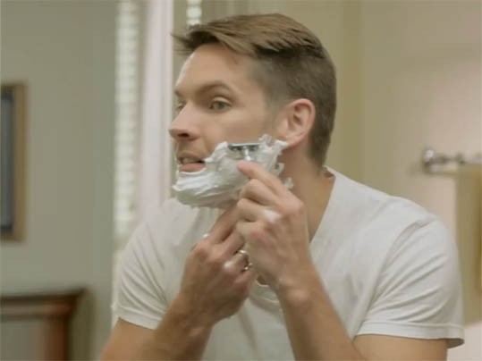 İYİ BİR TIRAŞI HAK EDİYORSUN