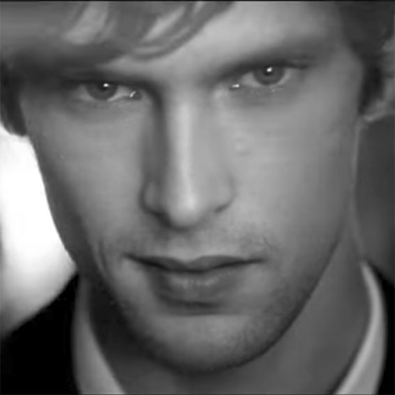 BÜYÜLEYİCİ ERKEKLERE ELMAS MÜKEMMELLİGİNDE PARFÜM