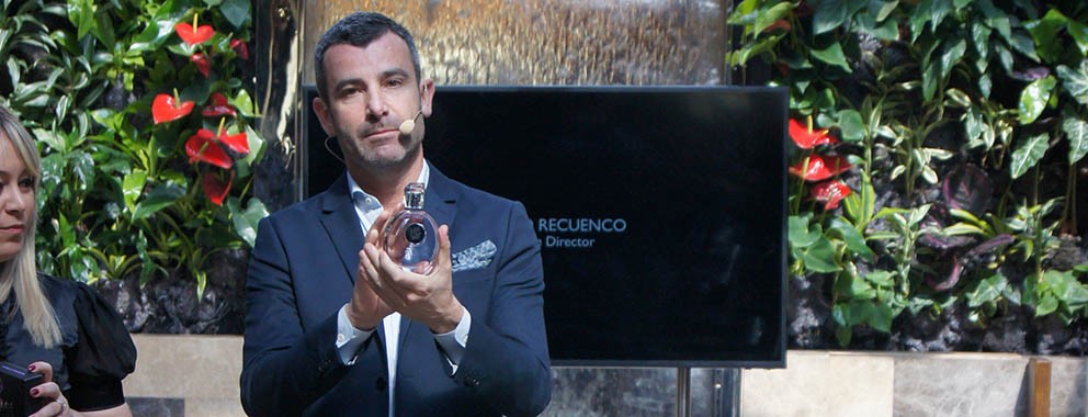 HALLOWEEN'İN YENİ PARFÜMÜ MIA ME MINE 