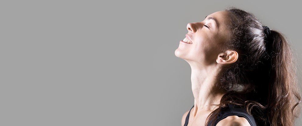 DAHA GENÇ GÖRÜNÜM İÇİN YÜZ YOGASI