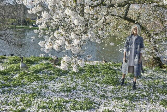 BURBERRY HER BLOSSOM İLE ÇİÇEK GİBİ AÇIN!
