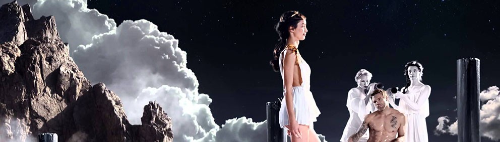 TANRILARI KISKANDIRAN GÜZELLİK