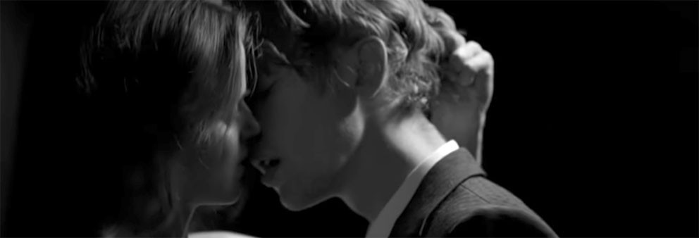 BÜYÜLEYİCİ ERKEKLERE ELMAS MÜKEMMELLİGİNDE PARFÜM