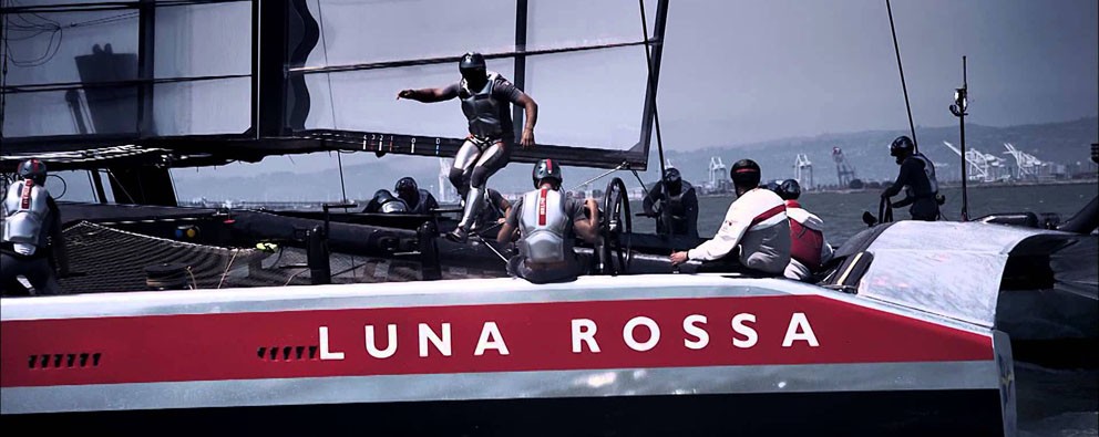 ÇILGIN DALGALARIN HAKİMİNE