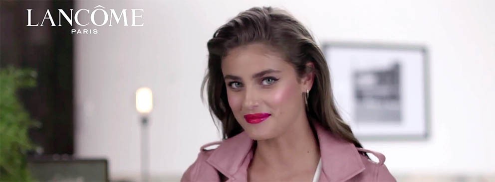 BAL KÖPÜĞÜYLE SORUNSUZ MAKYAJ TEMİZLİĞİ