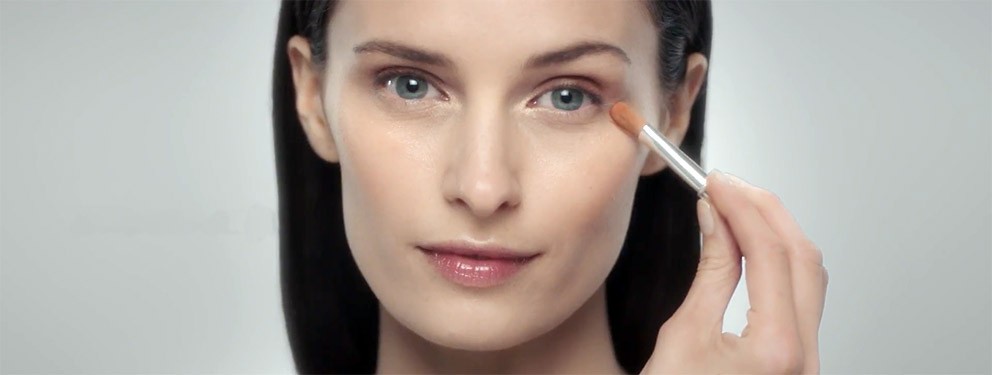 GÜNEŞTEN KORUNURKEN GÜZELLEŞ