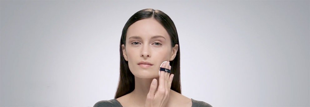 KUSURSUZ KOMPLEKSLE MÜKEMMEL CİLT