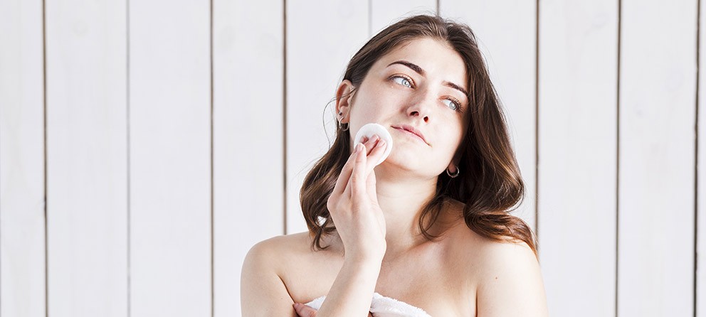 MAKYAJ TEMİZLEMENİN ÖNEMİ