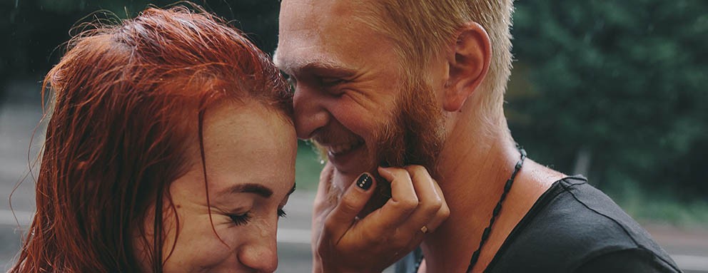 YAĞMURLU HAVALARDA SAÇIMA NASIL BAKMALIYIM?